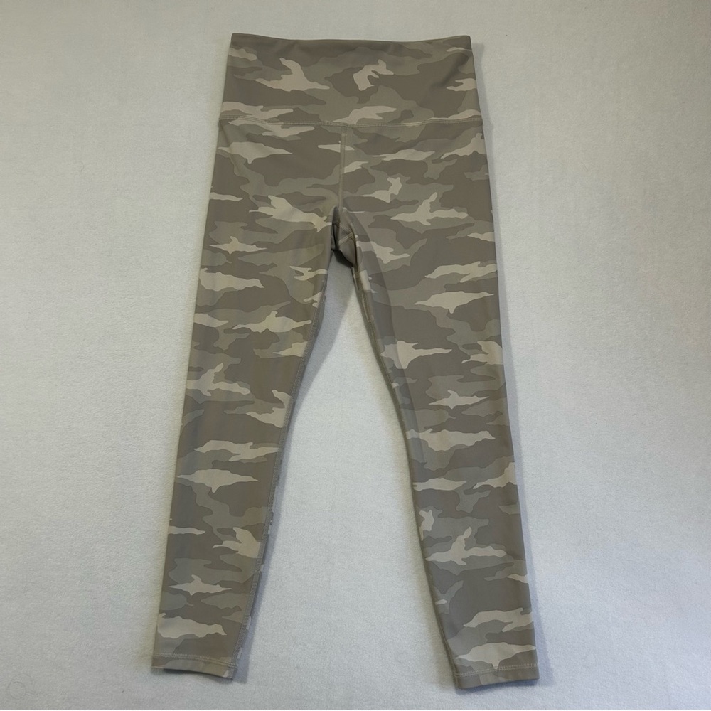 Athleta Women's Small Elation Camo 7/8 Tight Leggings Yoga Casual Gym Wear Tan